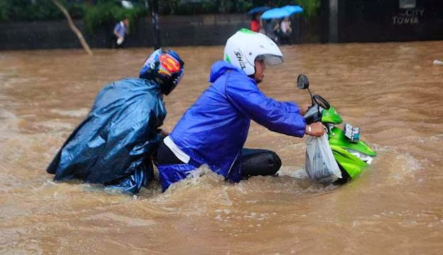 Mengatasi Motor Matic Yang Terendam Banjir Jakarta