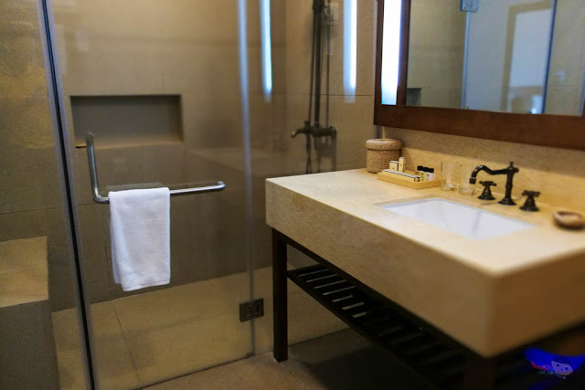 Bath room in Acea Subic Bay Hotel