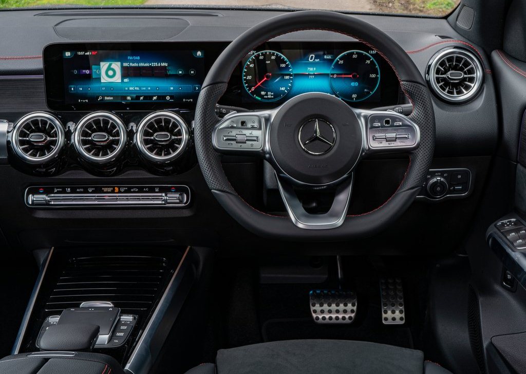2022 Mercedes-Benz EQB [UK]