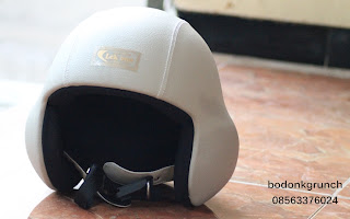 Helm Kulit Surabaya, Jual Helm Kulit, Helm Vespa, Helm CB, Helm Anak, Helm Moge Online.