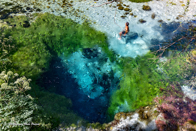 Blue Eye - Albania por El Guisante Verde Project