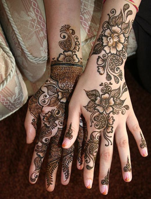 Arabic Mehndi designs for hands are very famous in throughout the worldwide
