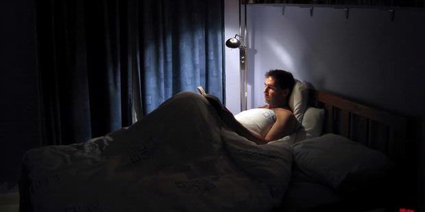 Tidur Dalam Gelap Bantu Turunkan Berat Badan [ www.BlogApaAja.com ]