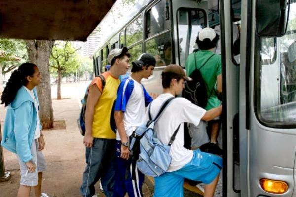 Estudantes da rede estadual da Paraíba terão direito ao passe livre