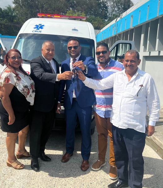 Diputado Otoniel Tejeda agradece al presidente Abinader por la donación de una ambulancia para el hospital de Cambita Garabitos 