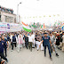 भारत जोड़ो यात्रा में ढोलक के साथ देशभक्ति के गीत, राहुल गांधी और भारत यात्रियों को देखने सड़कों पर उमड़ रही भीड़ Patriotic songs with Dholak in Bharat Jodo Yatra, crowd gathered on the streets to see Rahul Gandhi and Bharat Yatris