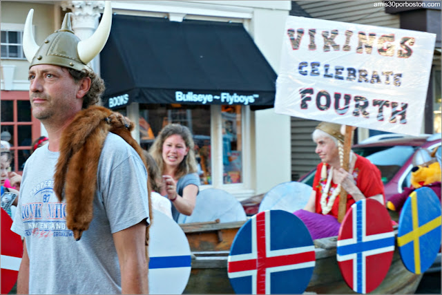 Vikingos en el Desfile del 4 de Julio en Rockport