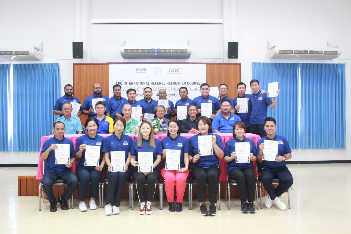 Trọng tài Thanh Hoa hoàn tất khóa bồi dưỡng trọng tài quốc tế AVC ở Thái Lan