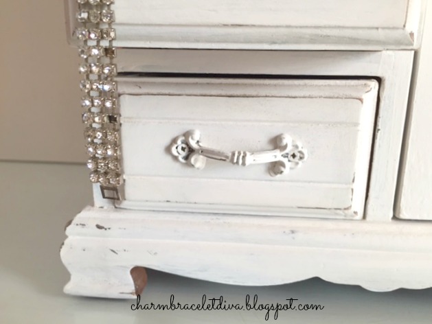 shabby chic jewelry storage with rhinestones