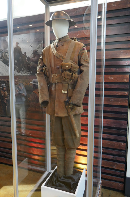 George Mackay 1917 WWI Lance Corporal Schofield film costume