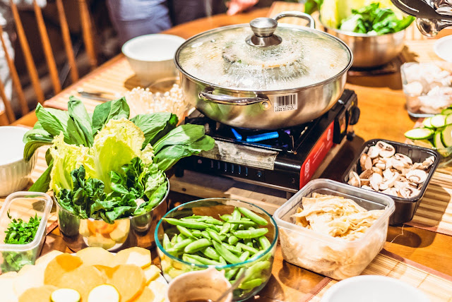 Hot Pot With Divider