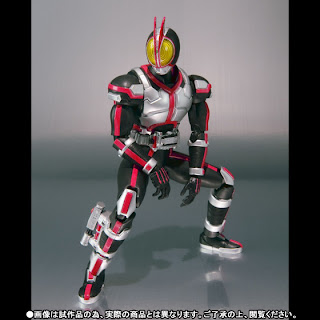 Bandai SH Figuarts Kamen Rider Faiz with Glowing Stage