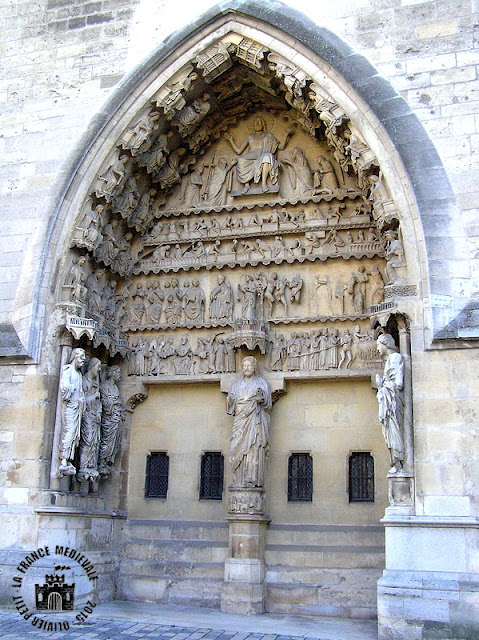 REIMS (51) - Cathédrale Notre-Dame (Extérieur - Bas-côté nord)