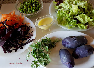 Ensalada de patatas moradas, guisantes y zanahorias para  #lunes sin carne