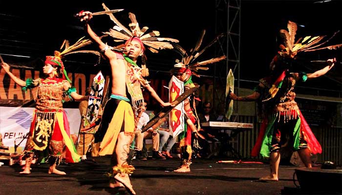 Inilah 11 Tarian  Tradisional Dari Kalimantan  Tengah Dan 