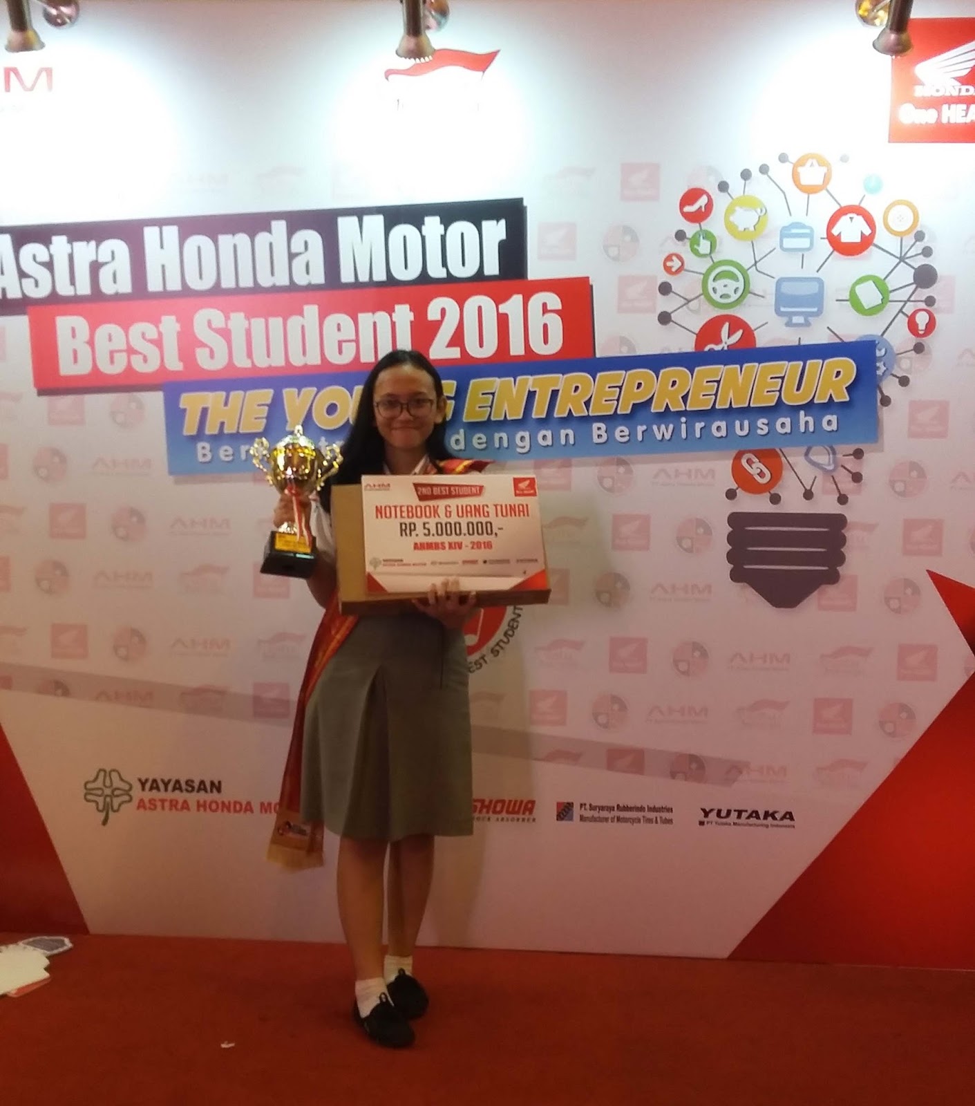 Horas Hondaku Pelajar Sumut Juara II Kompetisi AHM Best Student