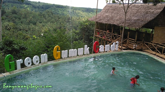 Kolam renang di bukit Green Gumuk Candi.