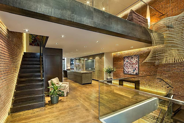 Upper floor of Modern Townhouse With Loft Design