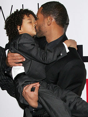 pics of will smith and family. wallpaper The Smith family-(L