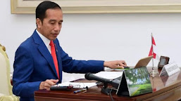 Jokowi Teken UU Desa, Kades Bisa Menjabat Hingga 16 Tahun dan Dapat Uang Pensiun