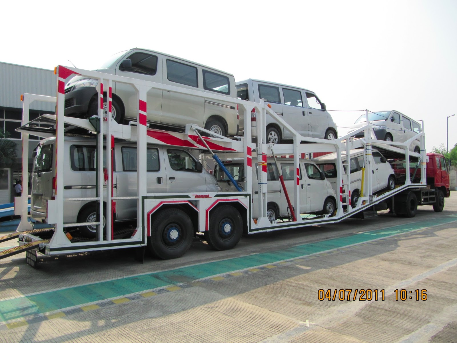 diamond trailer karoseri truk dan trailer angkutan mobil diamond