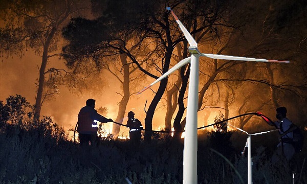 Ανεμογεννήτριες στην καμένη Εύβοια......