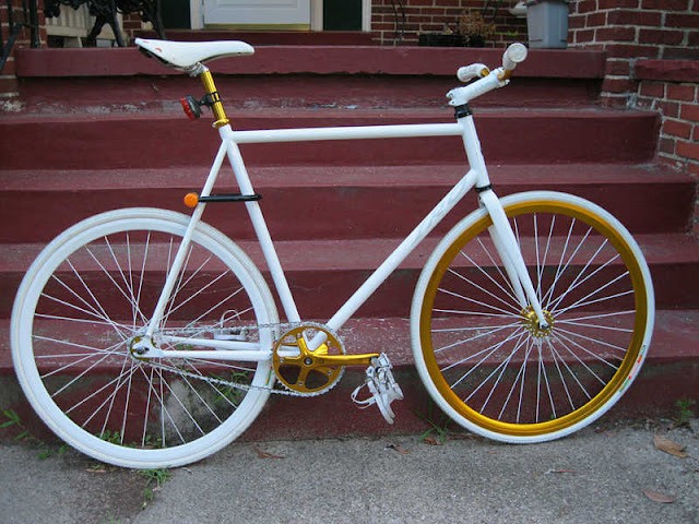Desain Sepeda Fixie Putih Mewah