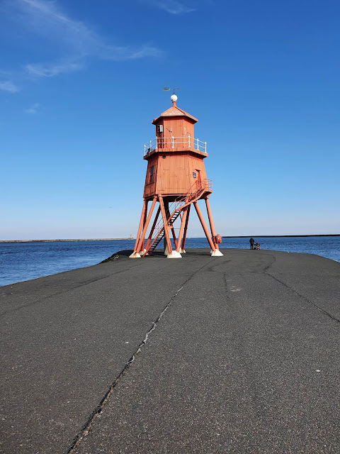 Herd Groyne Lighthouse