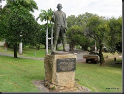 180502 051 Cooktown Capt Cook Statue