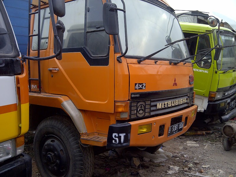 Populer Truk Bekas Dijual, Spesial!