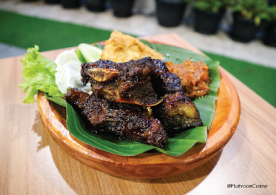 D’PENYETZ dan D’CENDOL Bandung, Nikmat di Lidah Pas di Kantong