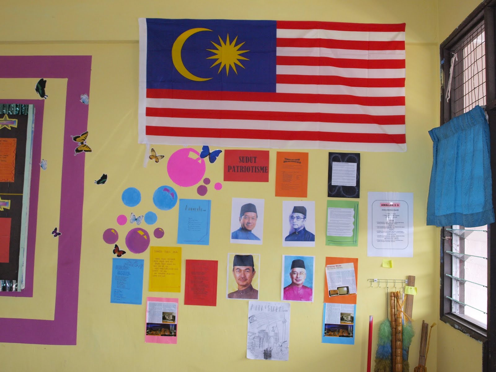 Blog Pengetua SMT Jasin Hiasan Kelas Bertemakan Bulan Blog Pengetua SMT Jasin Hiasan Kelas Bertemakan Bulan