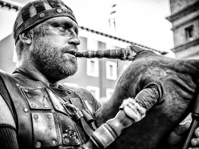 Mercado Medieval de las 3 culturas Zaragoza 2017 B&N Street Photo