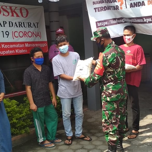 Pendistribusian Bansos TNI-POLRI Di Wilayah Kecamatan Manisrenggo