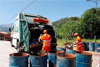 Coleta de lixo é feita em toda extensão das estradas Tere-Fri  e  Rio-Bahia