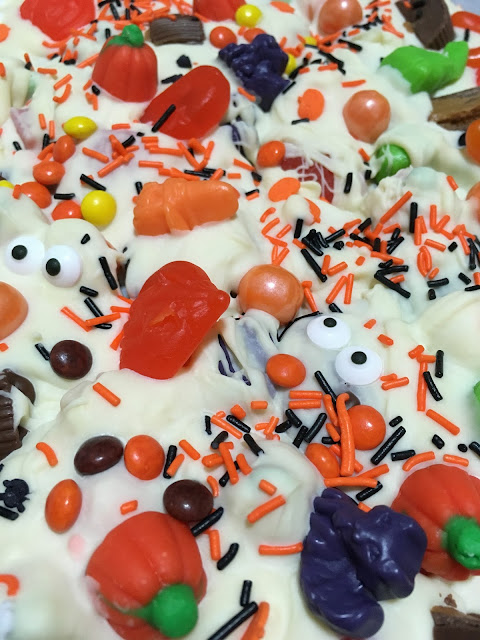 How to make Halloween spooky bark