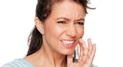 Nguyên nhân răng sứ bị đau khi ăn đồ nóng