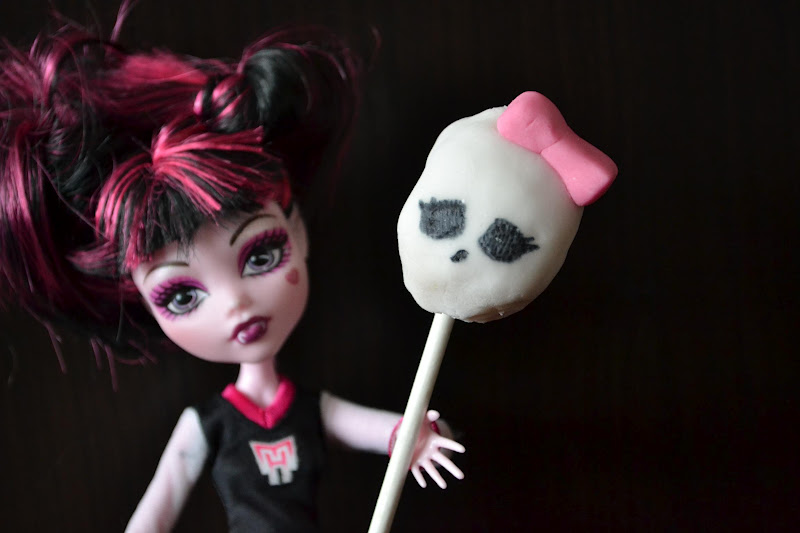 And because of my daughter's current fascination with Monster High I