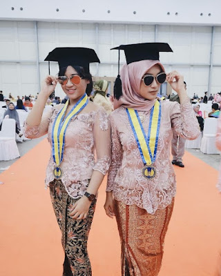 model hijab wisuda terbaru 2019