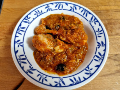 Pollo guisado con aceitunas en Thermomix