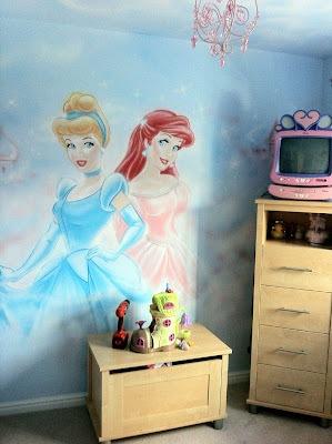 Graffiti Murals for Bedrooms Princess Theme