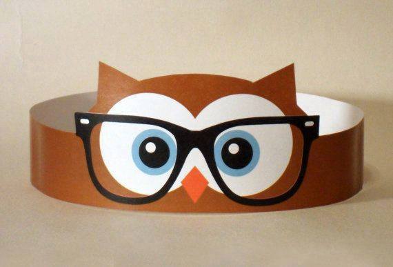 Ide membuat topi berbentuk burung hantu berkacamata dari kertas untuk anak-anak