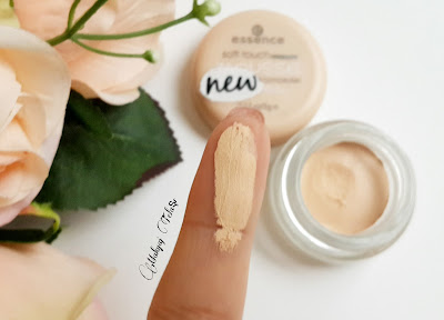 essence soft touch mousse concealer