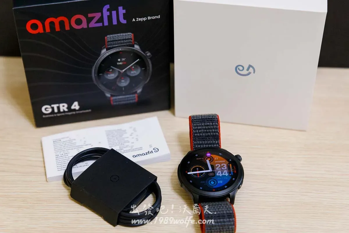 Amazfit GTR4 運動健康生活好夥伴