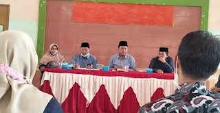 PROGRAM: Persiapan sosialisasi Perpres 64, Kepala Kantor Kemenag Lotemg kumpulkan semua ketua kelompok kerja madrasah.