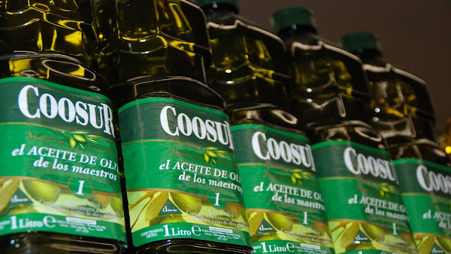 Aceite de oliva español, rico en acidos grasos monoinsaturados