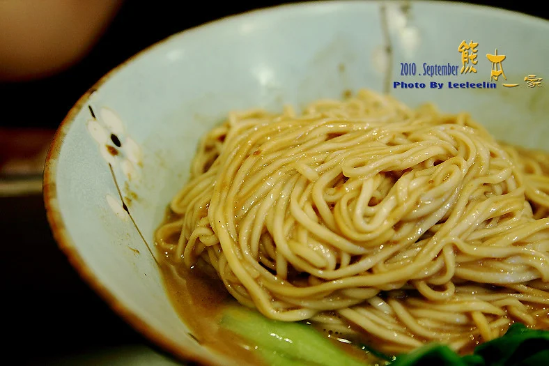 捷運小南門站美食|就是牛牛肉麵