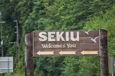 welcome sign for Sekiu