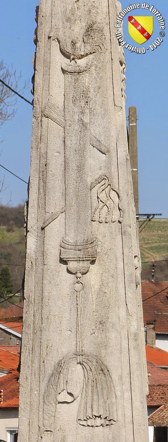 NANCOIS-SUR-ORNAIN (55) - Croix de chemin (1826)