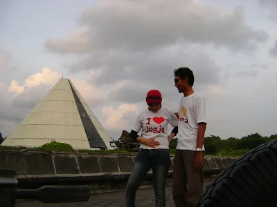 monumen jogja kembali